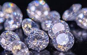 Lab-Grown Diamonds vs. Mined Diamonds: What's the Difference?