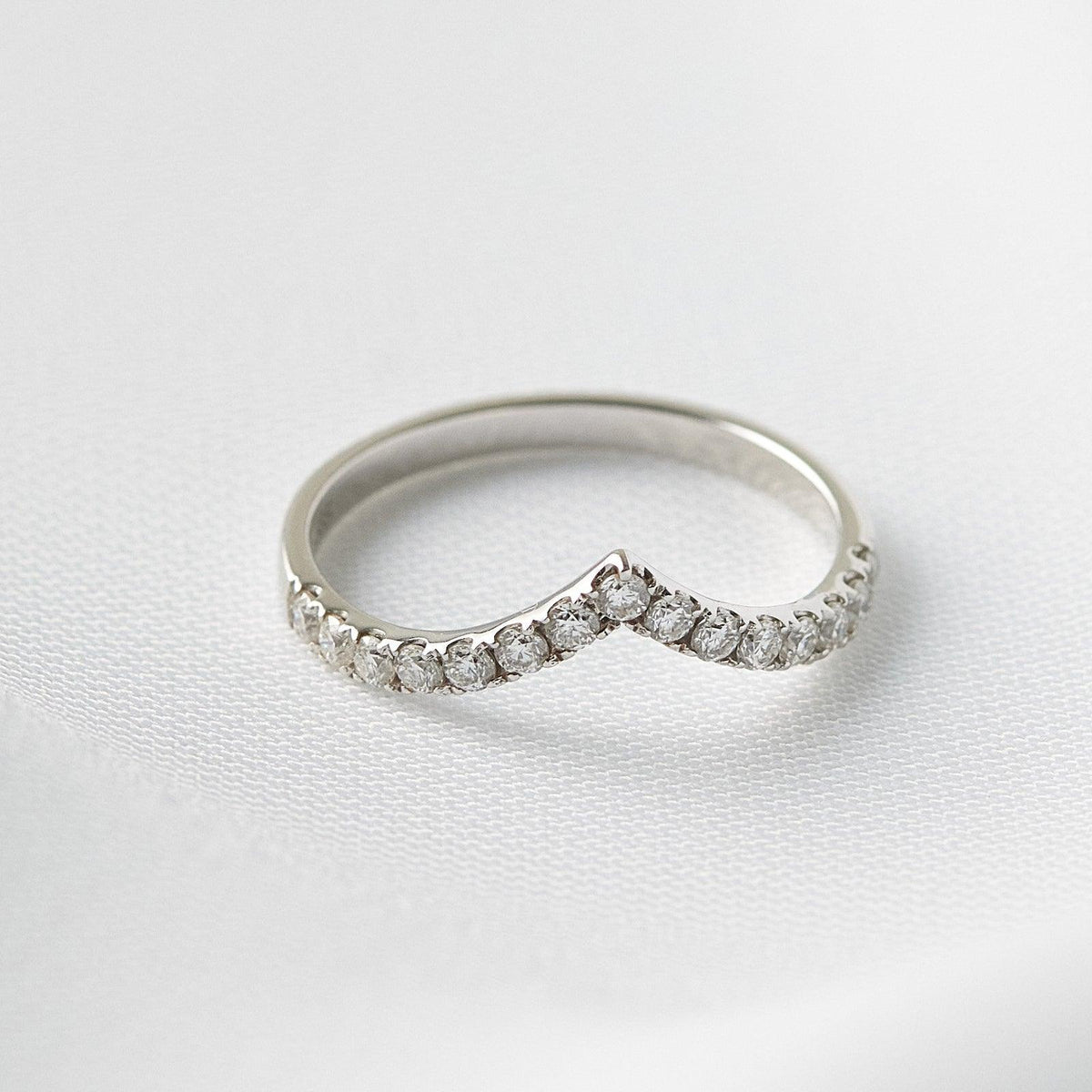 Half Pavè With Peak Wedding Band