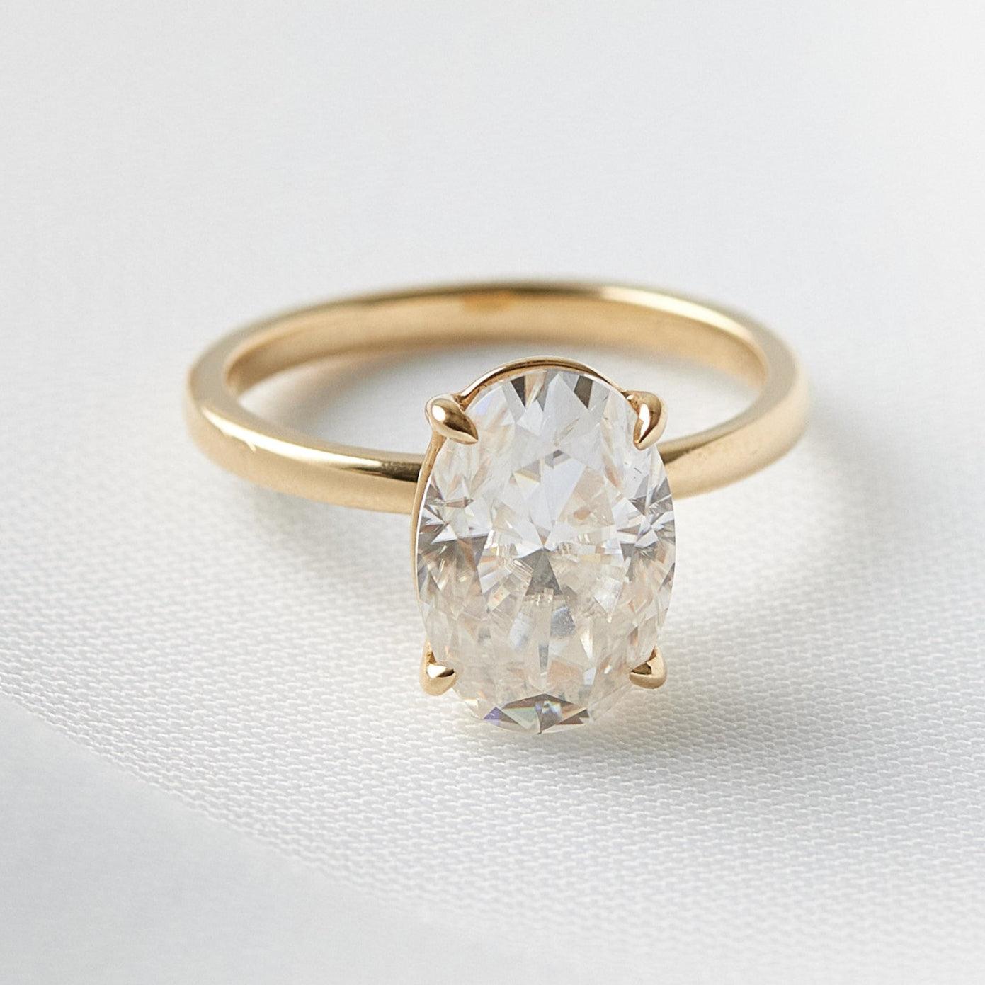 Oval Solitaire Diamond Engagement Ring - Moissanite Engagement Rings