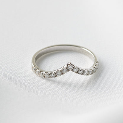 Full Pavè With Peak Moissanite Wedding Band
